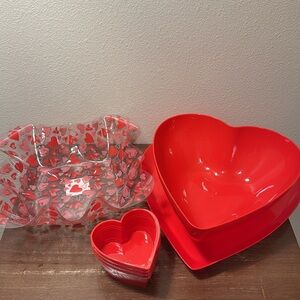 Valentine’s Day Serving Plate & Bowls